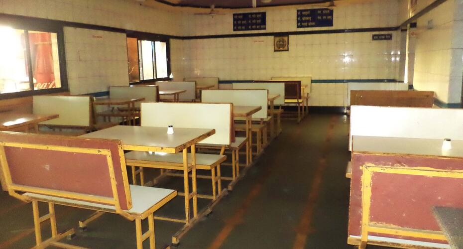 Hotel Sabar Guest House, Bharuch 5